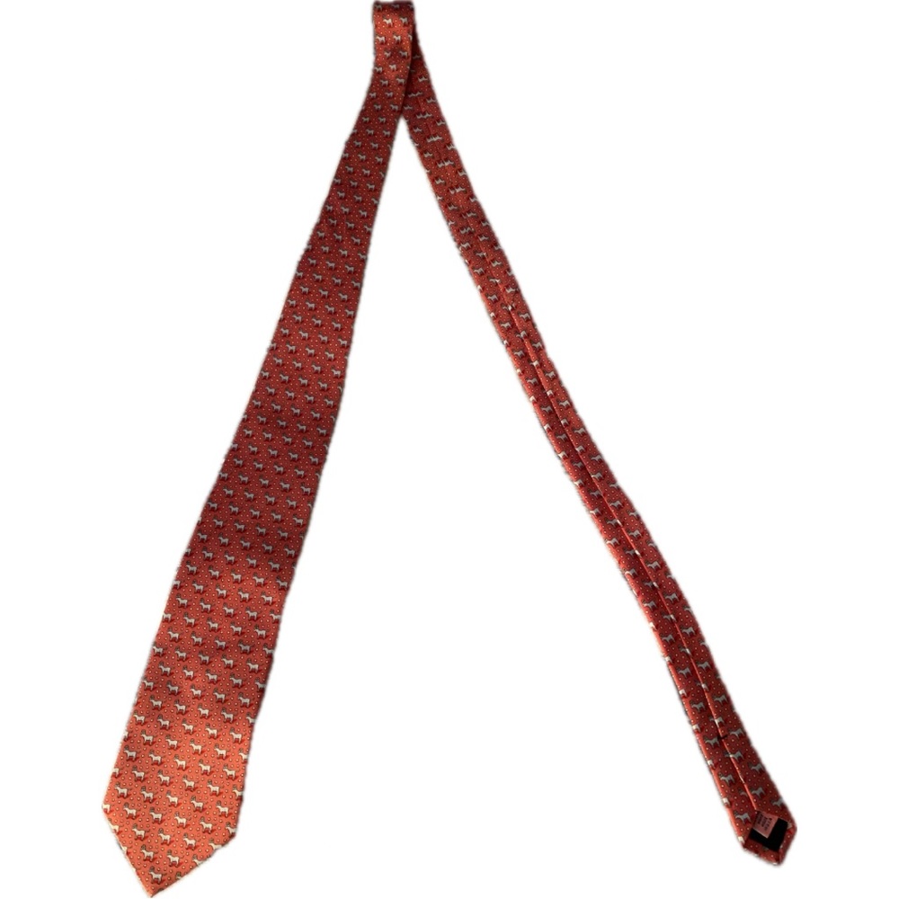 Vineyard Vines tie, ‘Handpicked by Shep & Ian’. Really good condition.